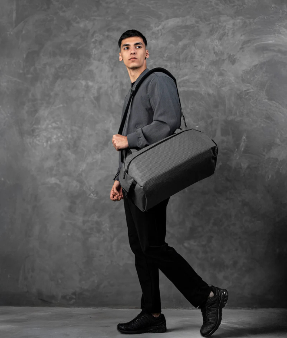 Alpaka Momentum Duffel 35L超輕旅行袋