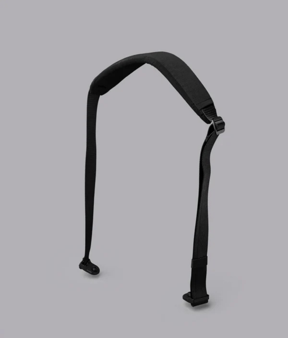 Alpaka Bravo Brief 商務手提包
雙模式攜帶：配有加厚手提帶與可拆卸肩帶，隨時切換攜帶模式，應對多場景使用需求。