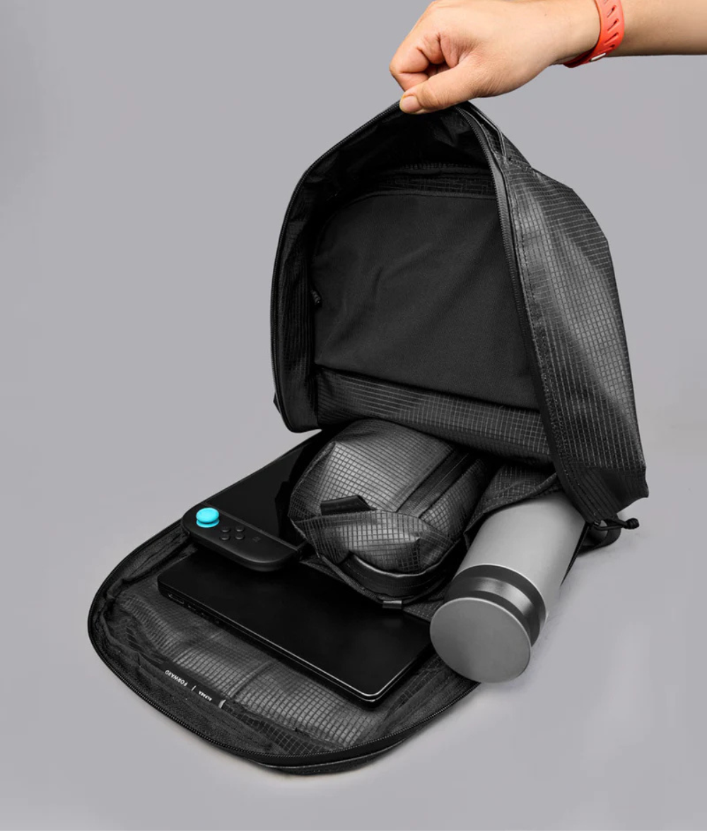 Alpaka Momentum Backpack 超輕通勤背包 22L