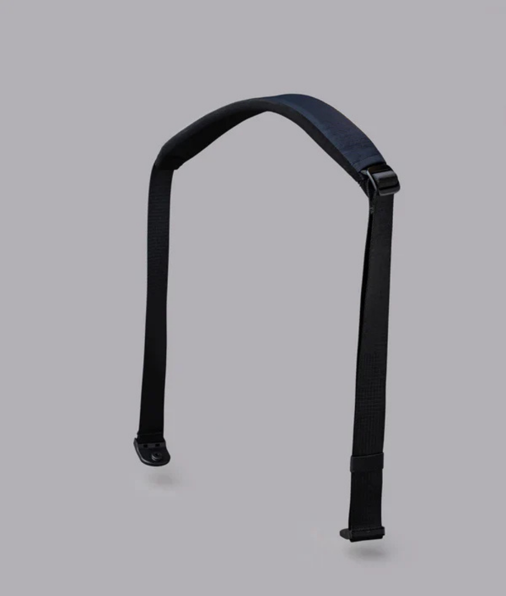 Alpaka Bravo Brief 商務手提包
雙模式攜帶：配有加厚手提帶與可拆卸肩帶，隨時切換攜帶模式，應對多場景使用需求。