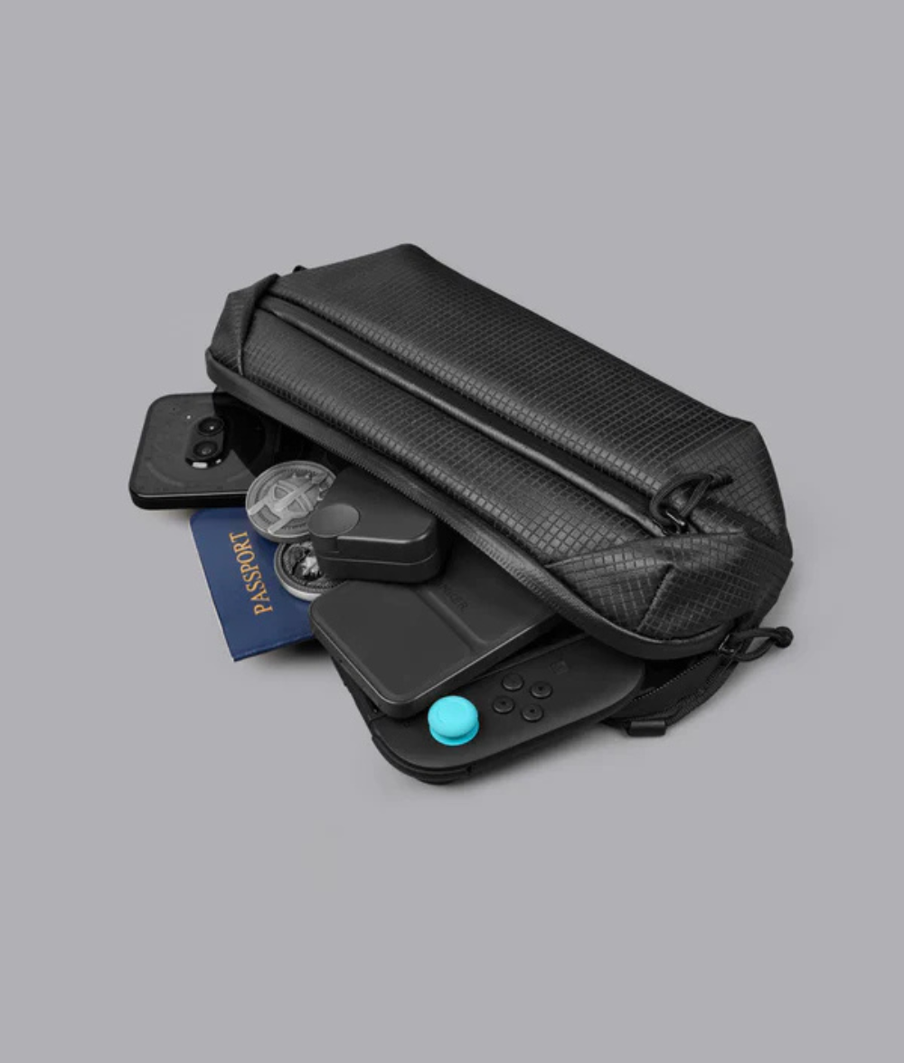 Alpaka Momentum Sling 超輕側肩包 2L