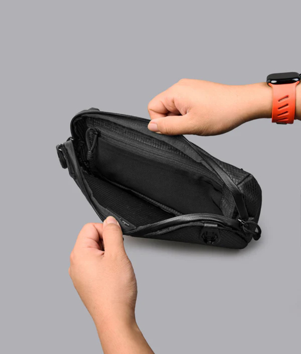 Alpaka Momentum Sling 超輕側肩包 2L