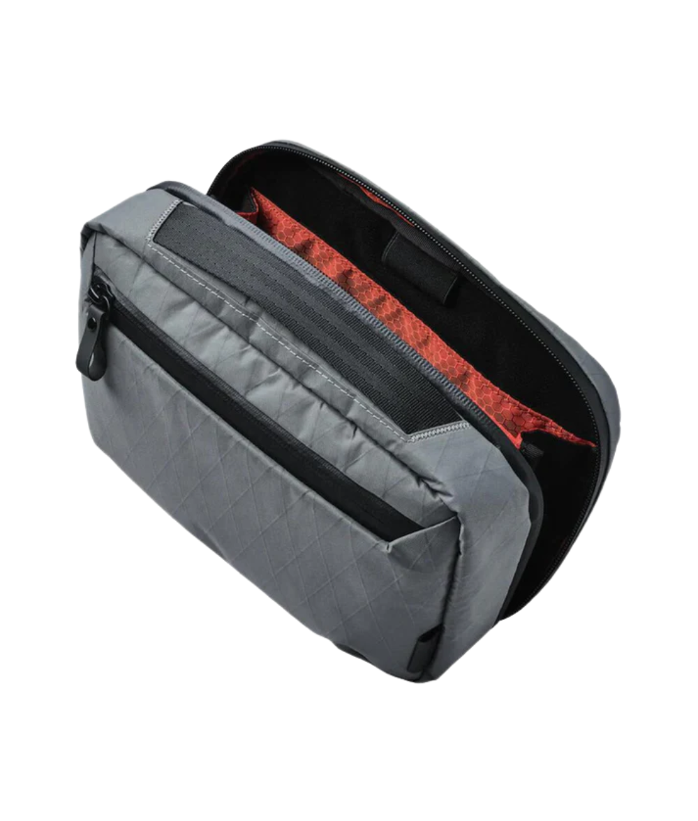 Elements Tech Case Max 收納包｜大容量防水設計