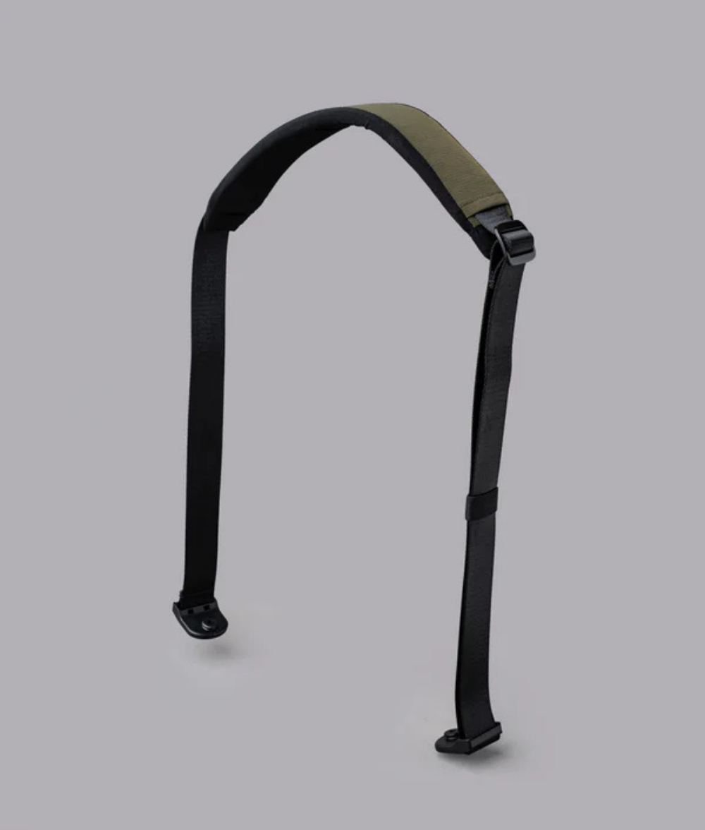 Alpaka Bravo Brief 商務手提包
雙模式攜帶：配有加厚手提帶與可拆卸肩帶，隨時切換攜帶模式，應對多場景使用需求。