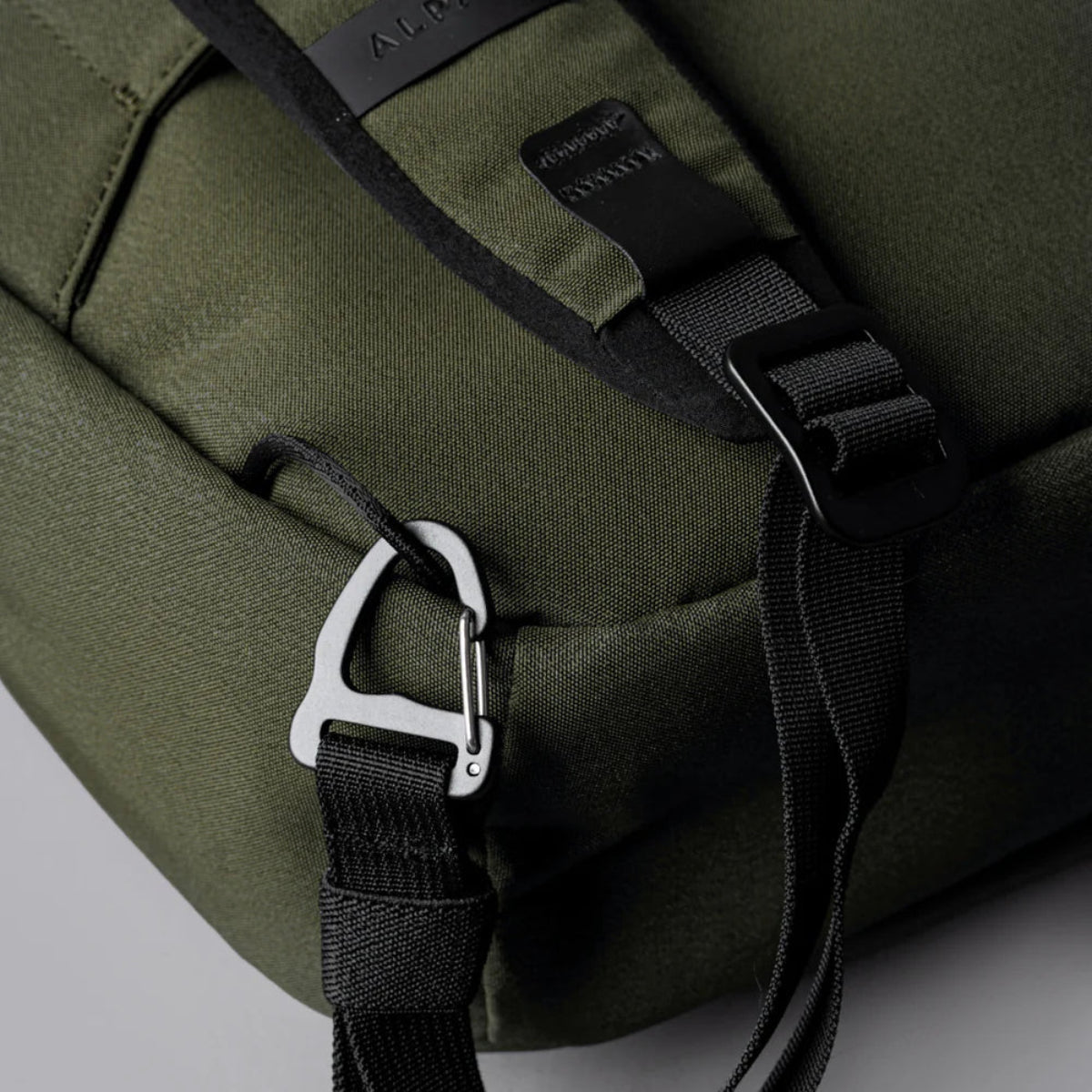 抗風雨設計，適合各種天氣條件