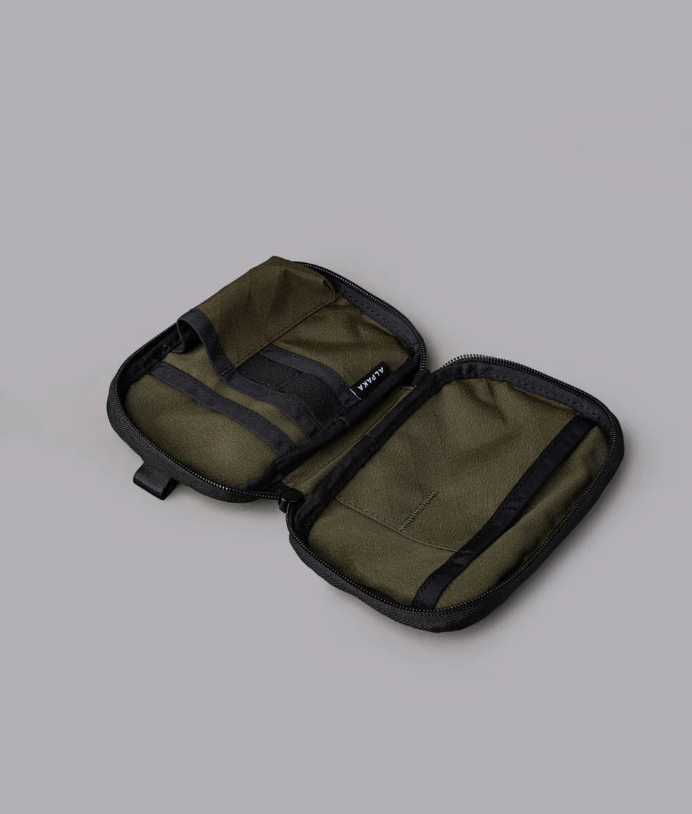 7 個內部口袋，可放置 EDC 工具