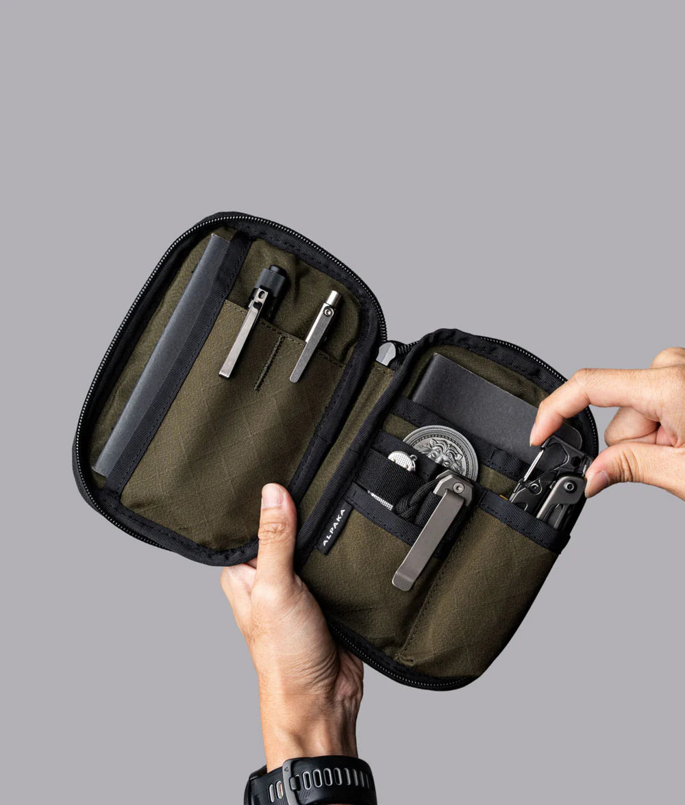 7 個內部口袋，可放置 EDC 工具