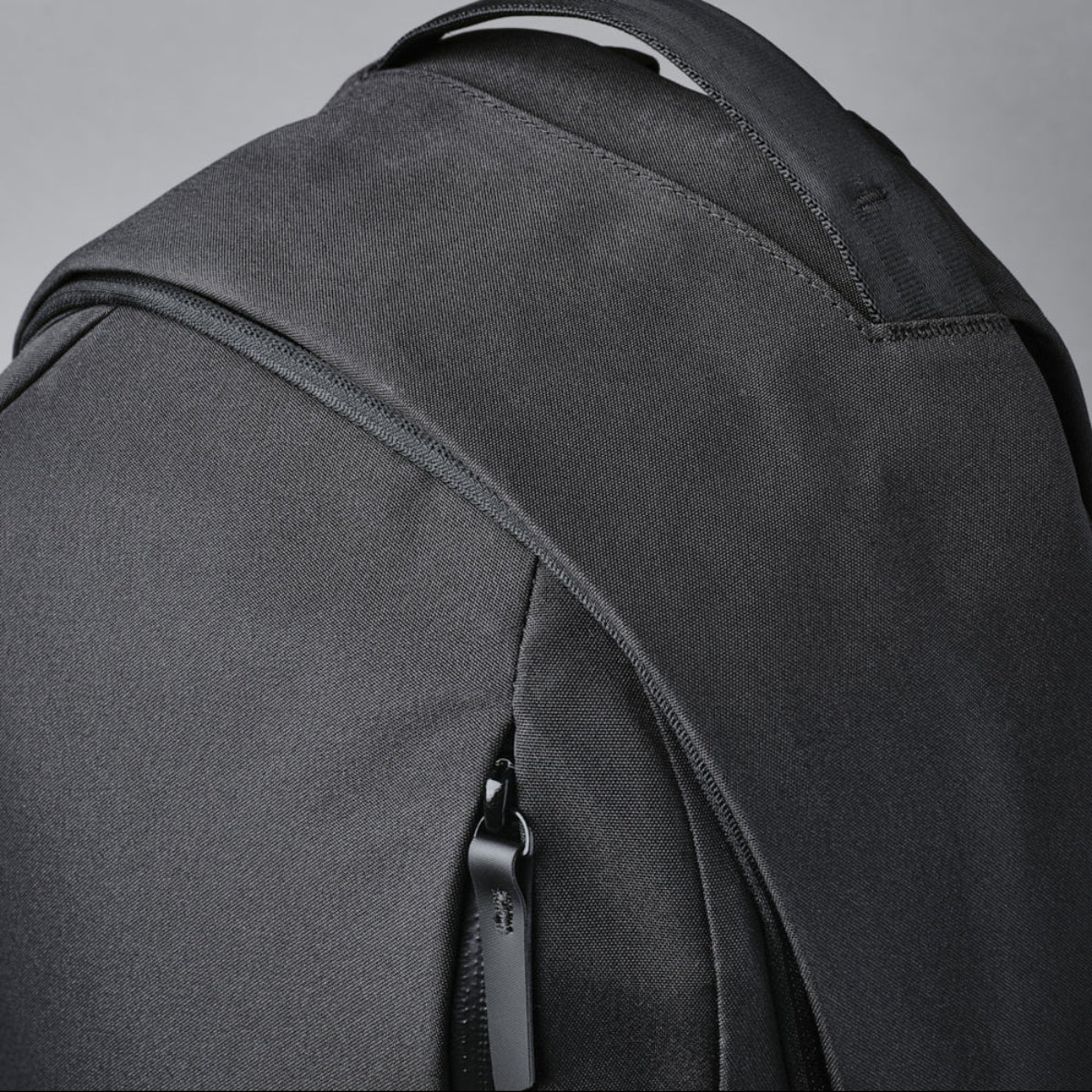 可搭配 MOD 系統配件 - 擴展功能性，如加掛小型收納袋