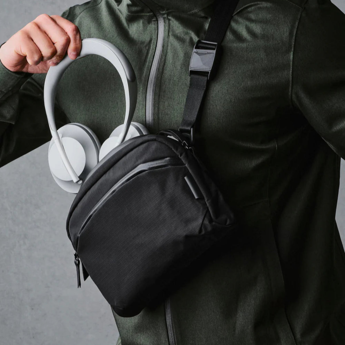 適用 iPad Mini & Nintendo Switch - 可安全收納 iPad Mini 或 Nintendo Switch，提供額外保護。