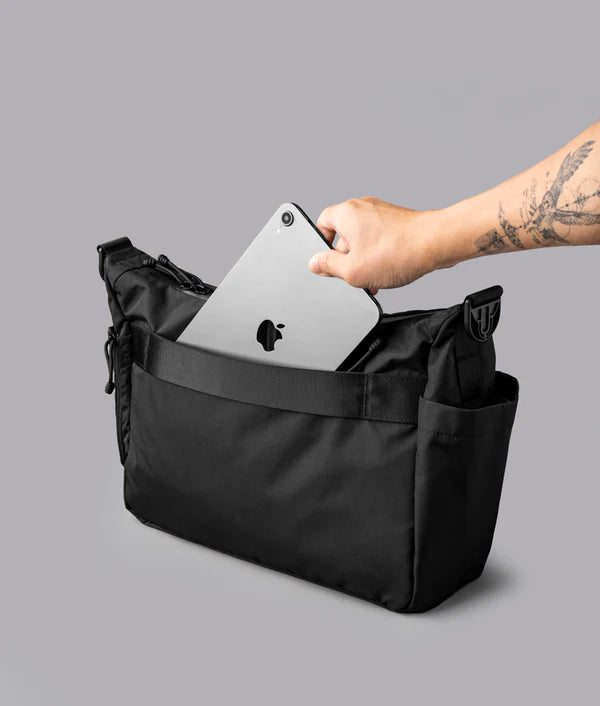 Alpaka Flight Satchel 多功能側肩包