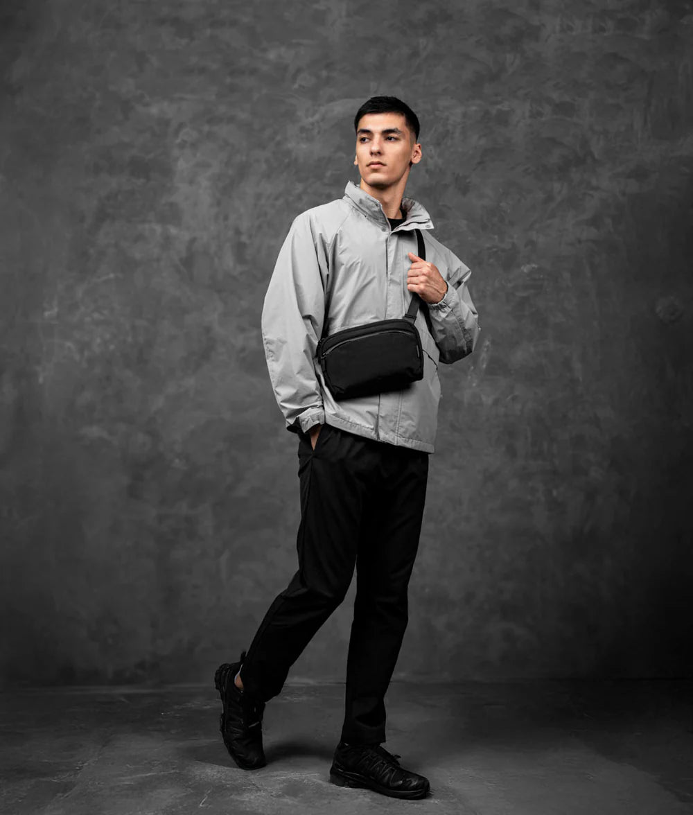 Flight Sling 2L V2 側肩包