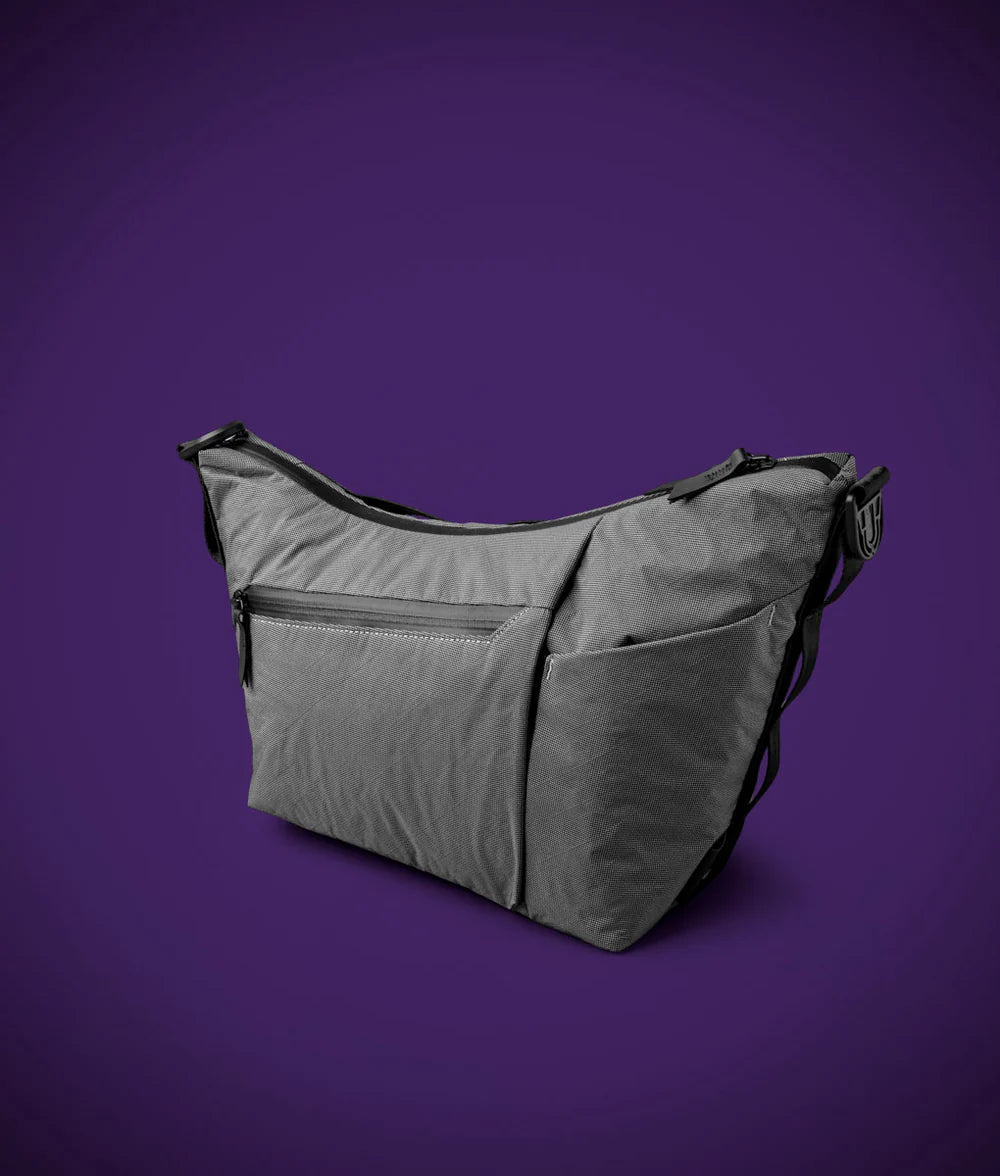 Flow Satchel Cyber Edition 限量多功能側肩包