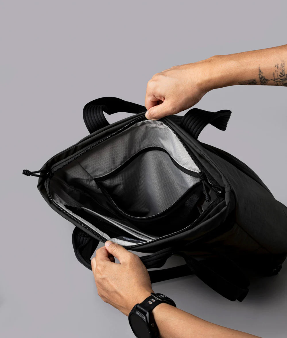 Alpaka Flow Totepack 多功能背包手提包