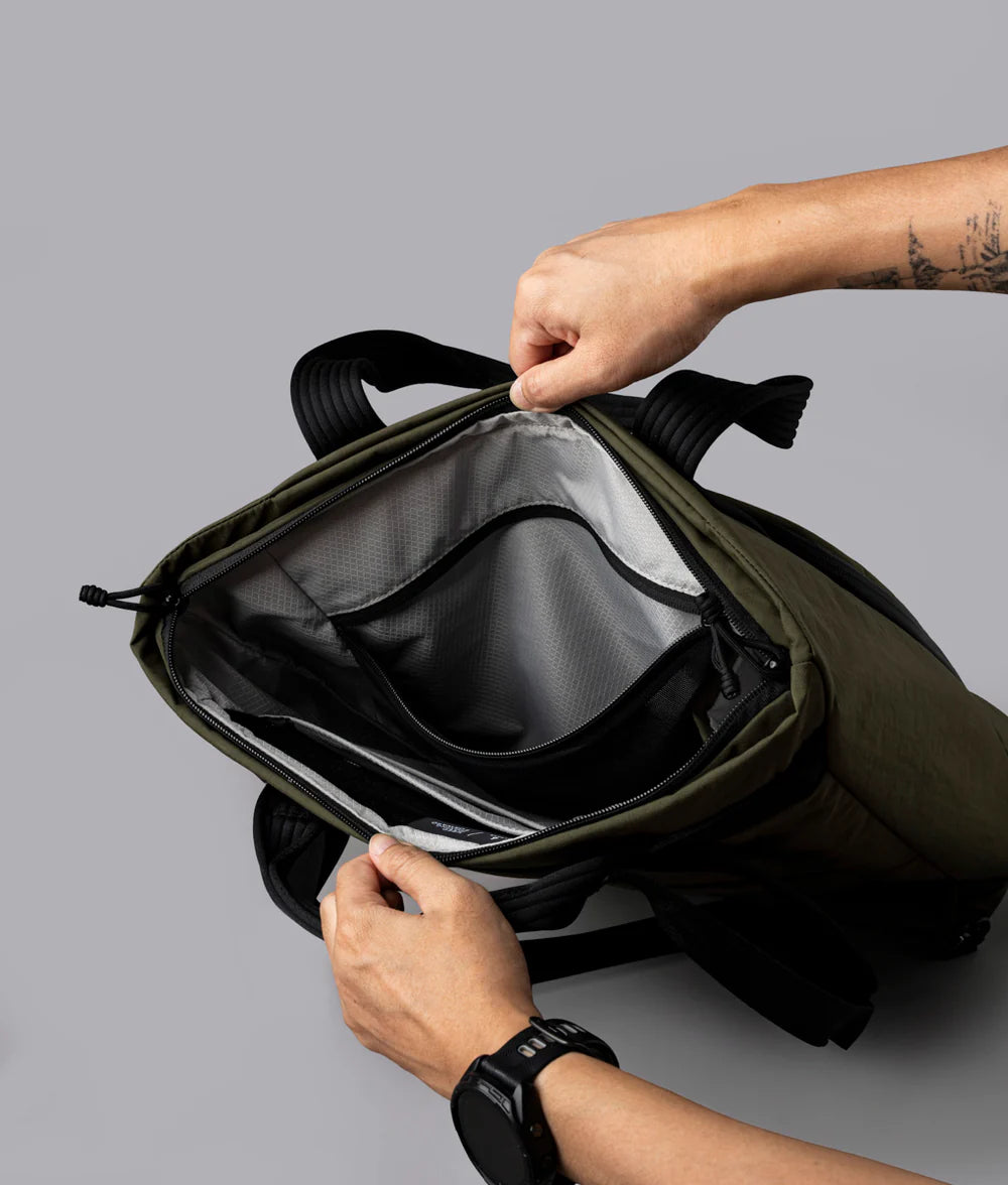 Alpaka Flow Totepack 多功能背包手提包