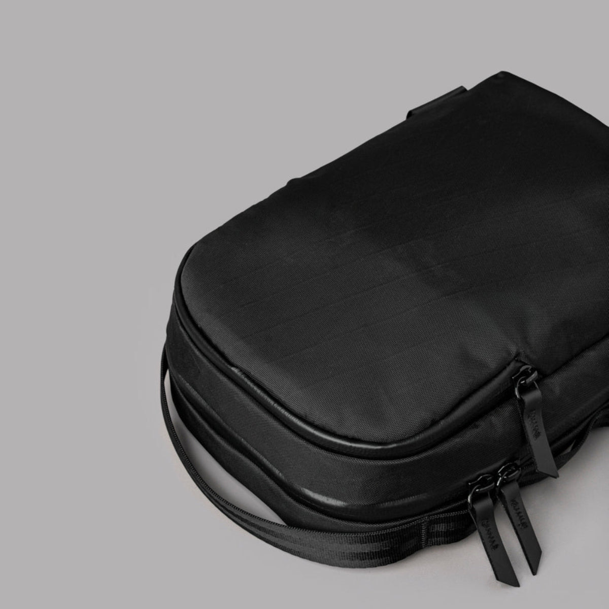 Alpaka Metro Sling Max 側背包｜輕薄防水 3L