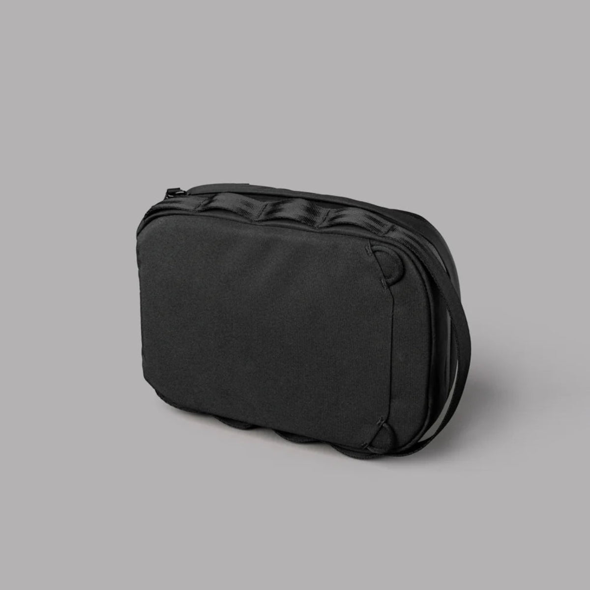 Alpaka Metro Sling Max 側背包｜輕薄防水 3L