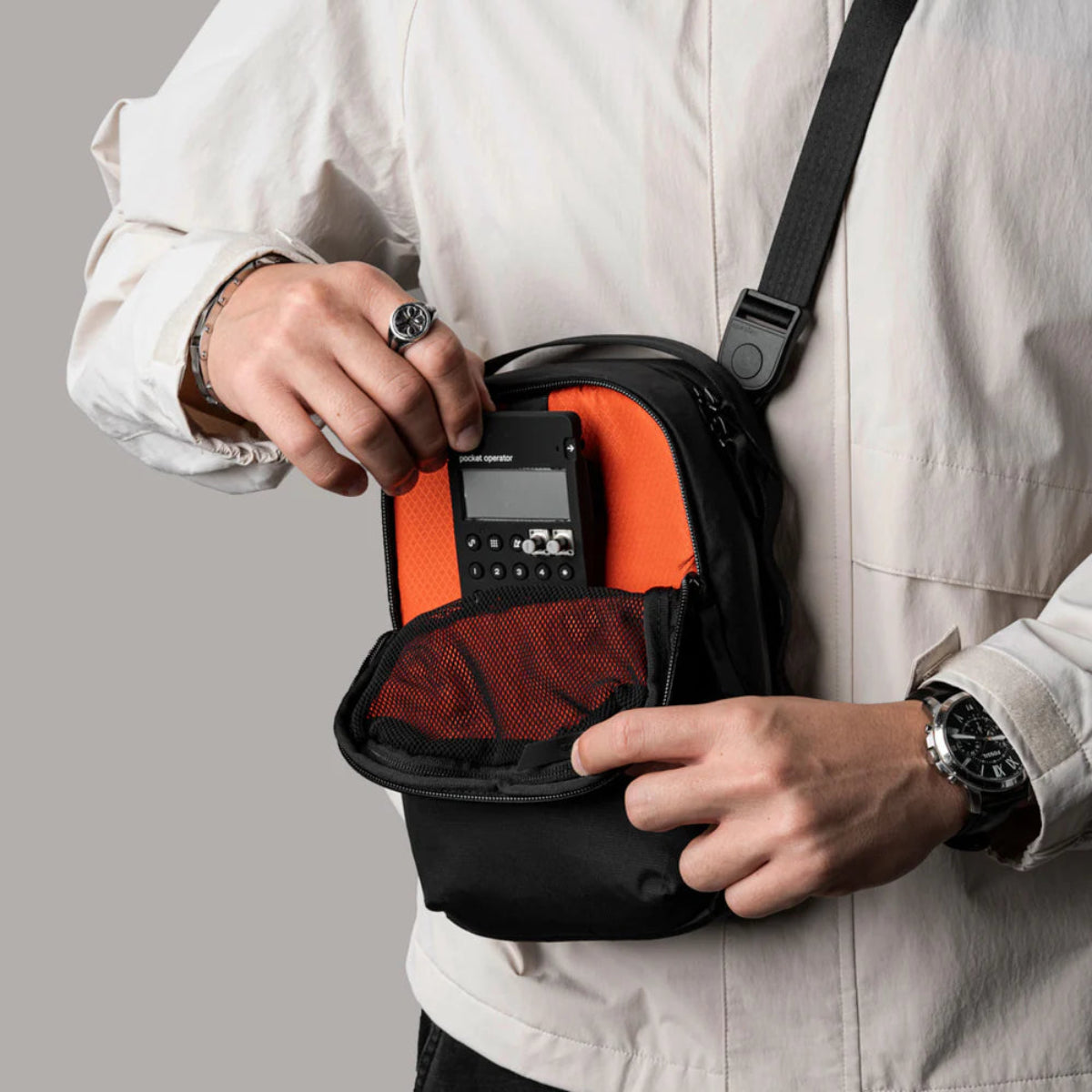 Alpaka Metro Sling Max 側背包｜輕薄防水 3L