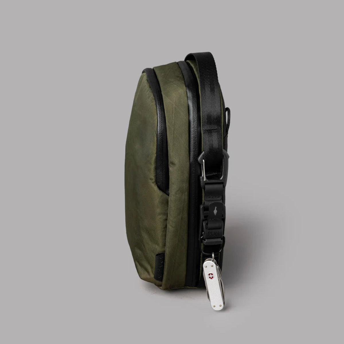 Alpaka Metro Sling Max 側背包｜輕薄防水 3L