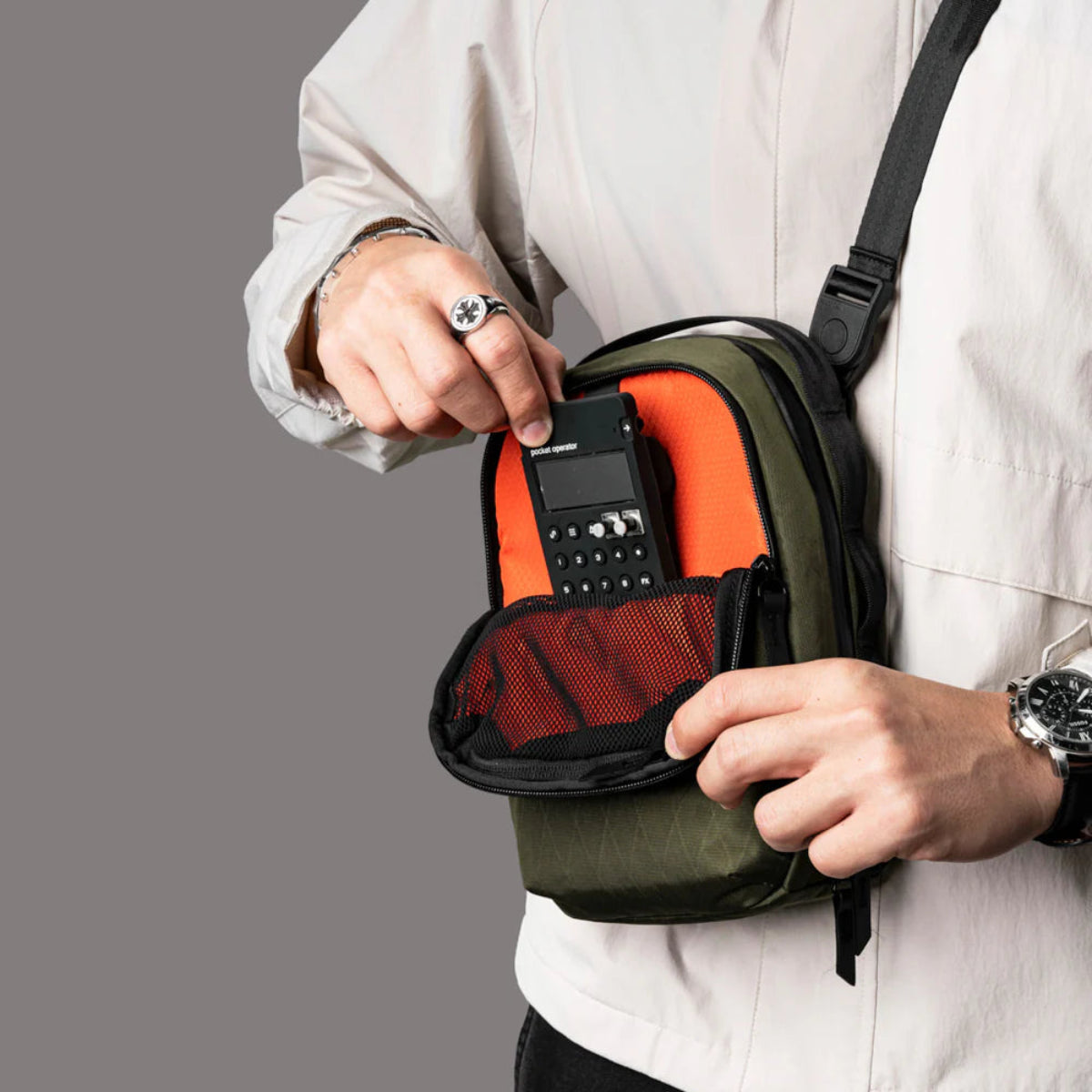 Alpaka Metro Sling Max 側背包｜輕薄防水 3L