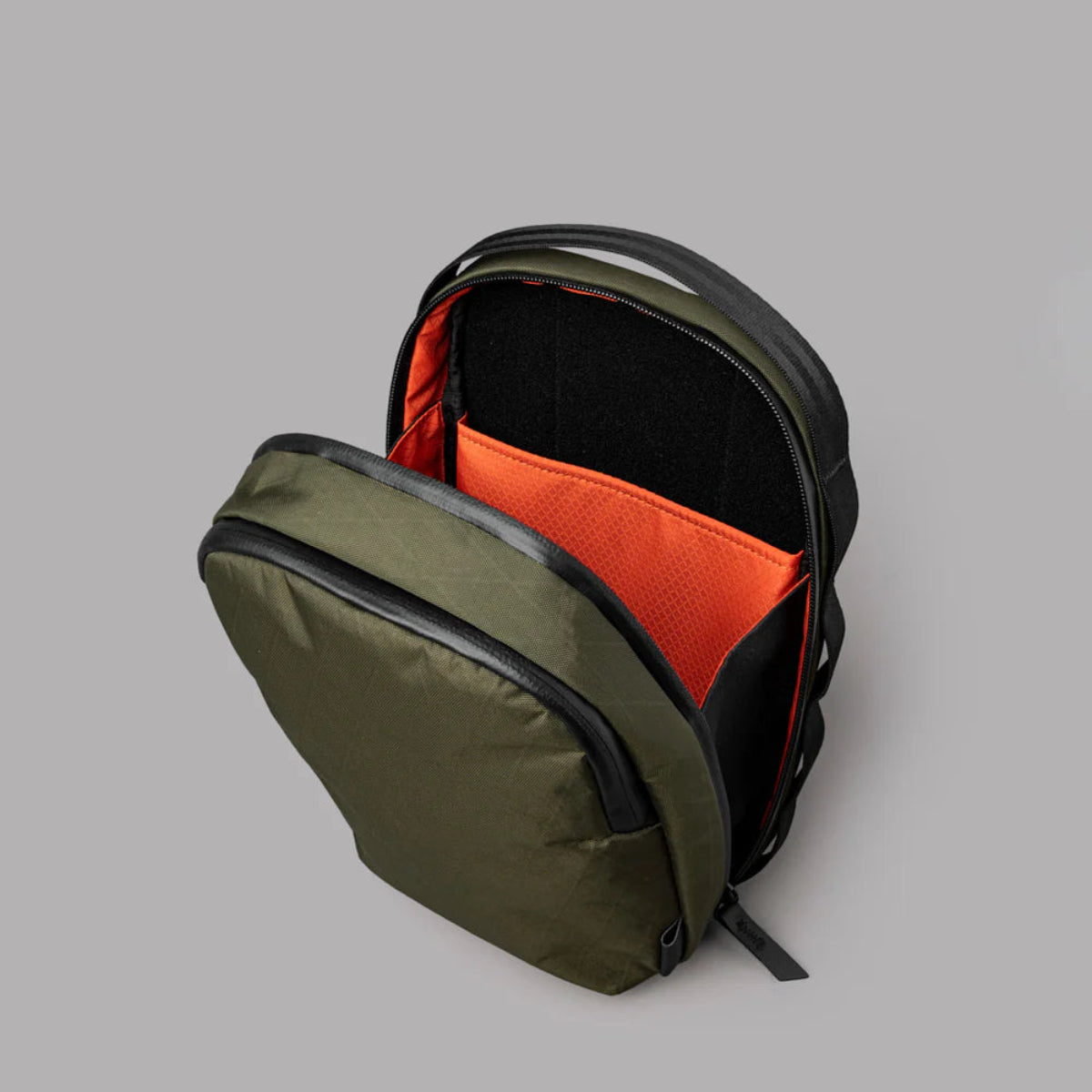 Alpaka Metro Sling Max 側背包｜輕薄防水 3L