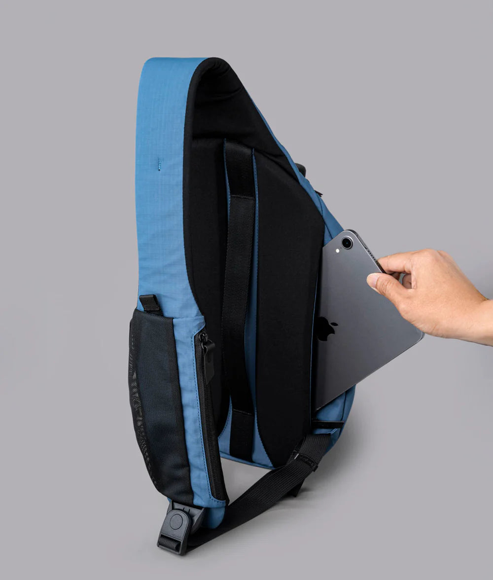 Alpaka Metro Crossbody 肩背包 7.5L