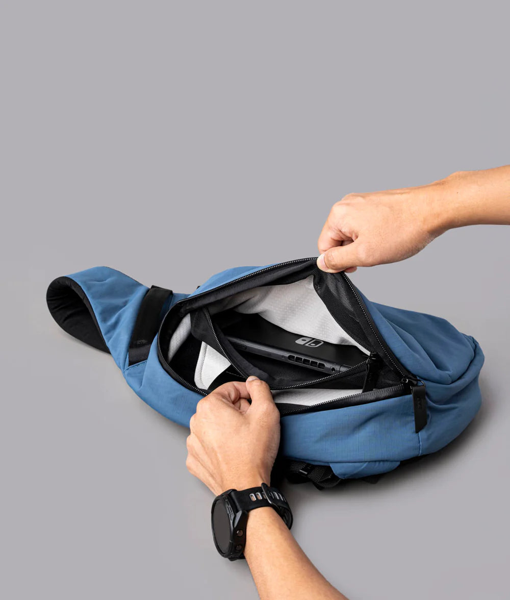 Alpaka Metro Crossbody 肩背包 7.5L