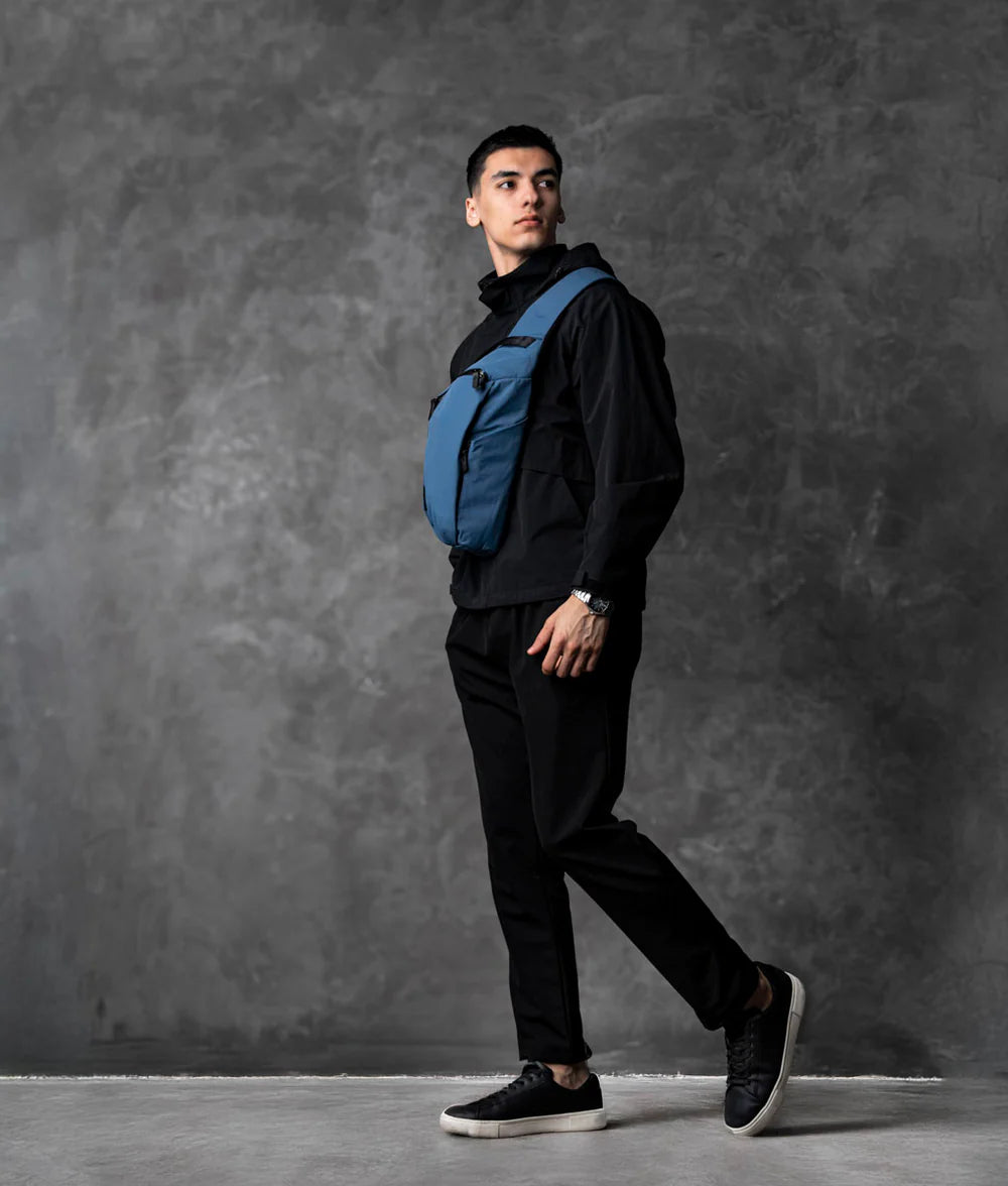 Alpaka Metro Crossbody 肩背包 7.5L