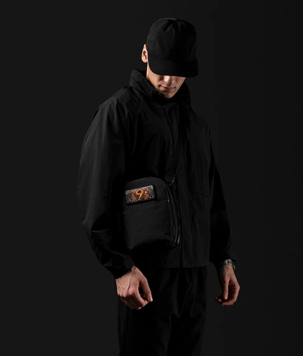 Metro Sling Max 側肩包｜限量9周年紀念版