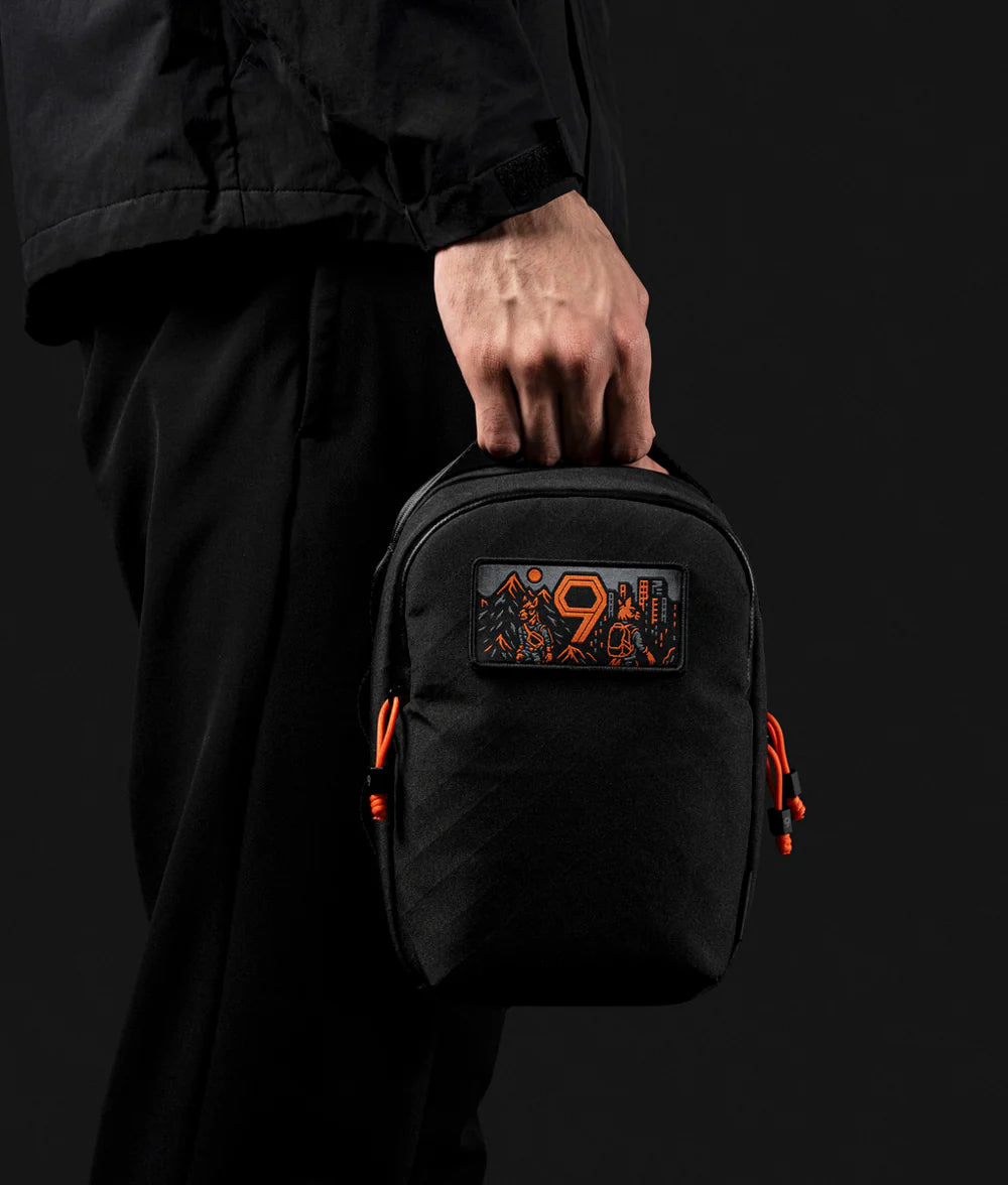 Metro Sling Max 側肩包｜限量9周年紀念版