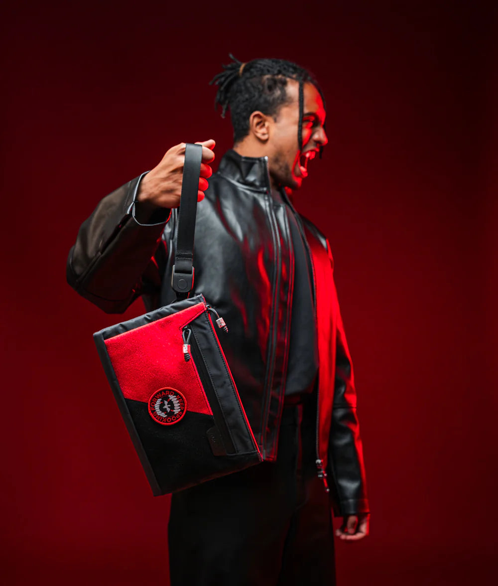 Zip Pouch Max V2 側肩包 – Vampire Edition