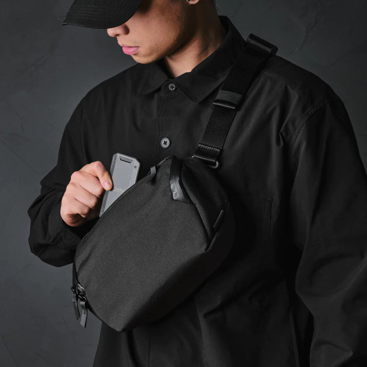 多口袋設計 - 分區收納，保持內部整潔有序