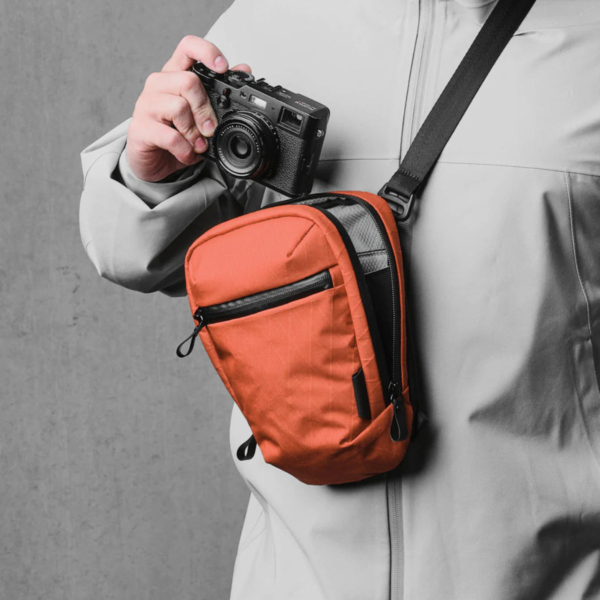 適合通勤與旅行 - 方便攜帶日常必需品，兼顧時尚與實用