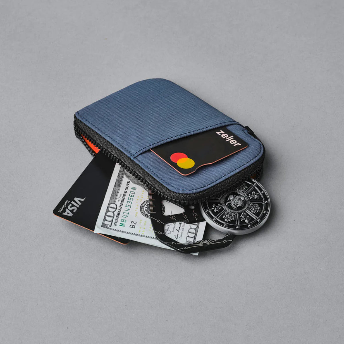 適合戶外活動 - 可掛於腰帶或背包，確保行動自由