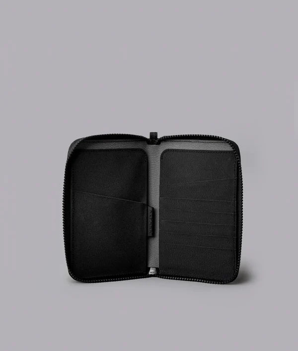 Alpaka Zip Passport Wallet 多功能護照錢包