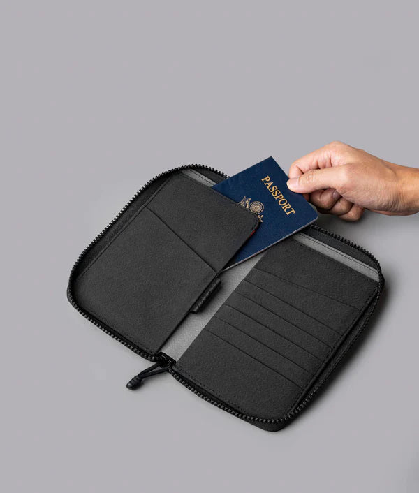 Alpaka Zip Passport Wallet 多功能護照錢包