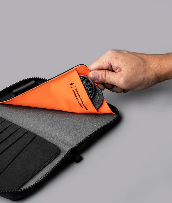 Alpaka Zip Passport Wallet 多功能護照錢包