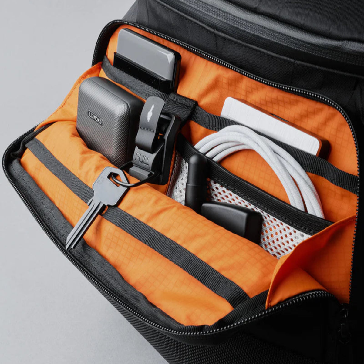 Alpaka Bravo Sling Max V2 側肩包｜限量黑色防水款