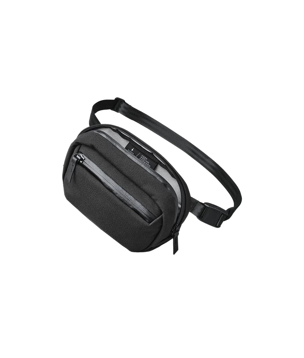 Go Sling Nano 小型側背包｜適用於 iPhone 14 Pro Max