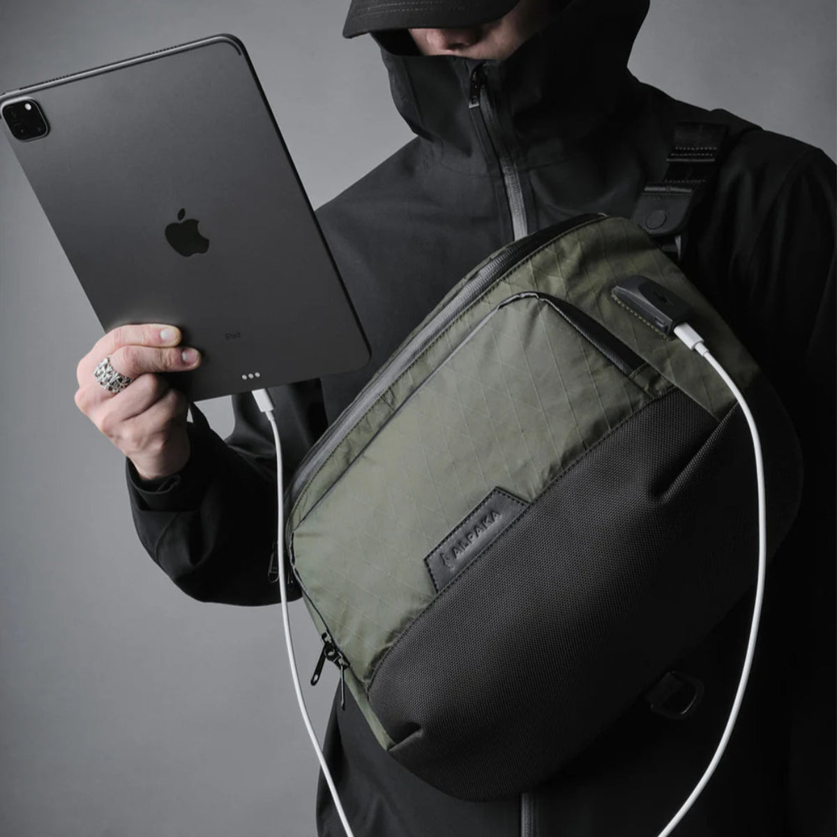 Alpaka Bravo Sling Max V2 側肩包｜限量黑色防水款