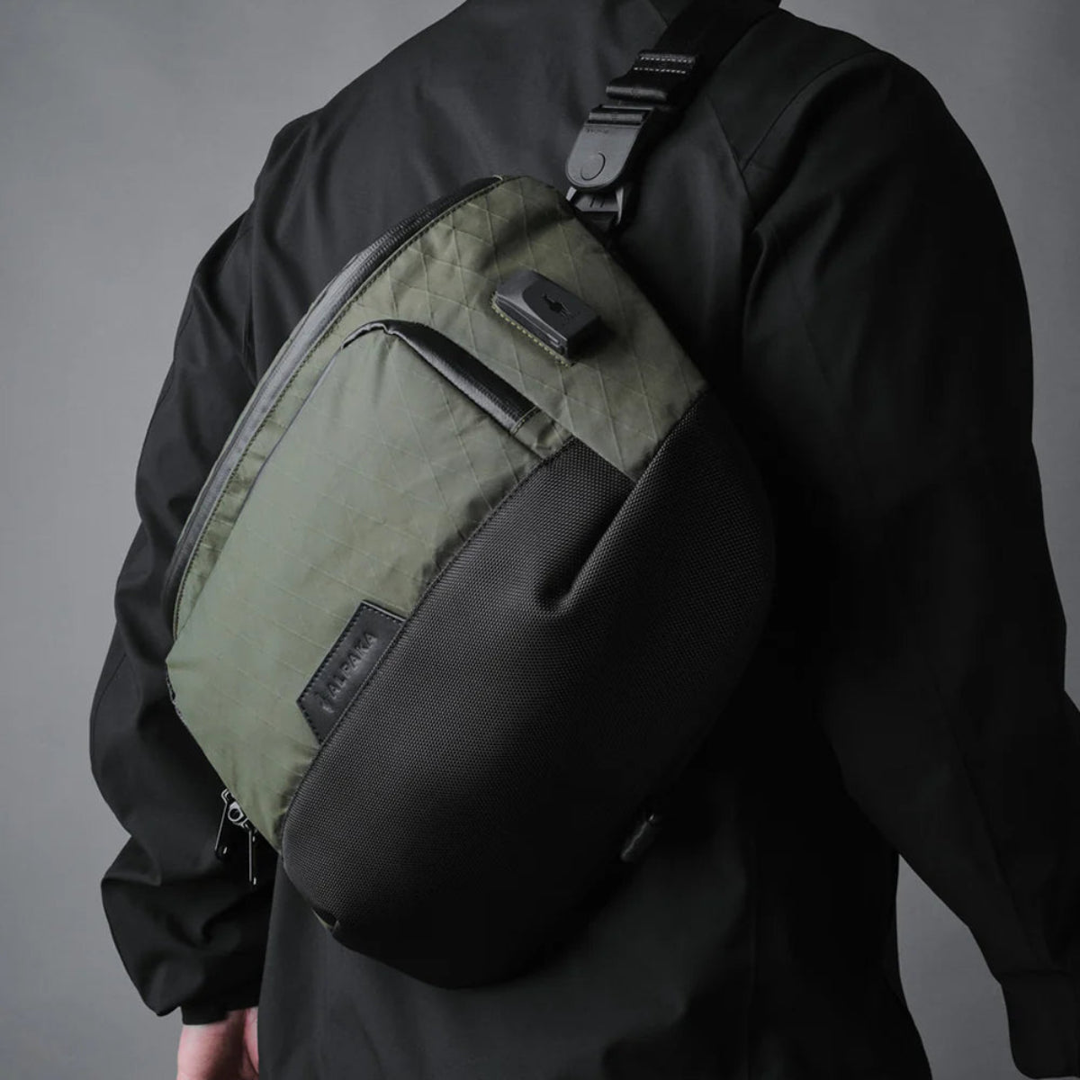 Alpaka Bravo Sling Max V2 側肩包｜限量黑色防水款