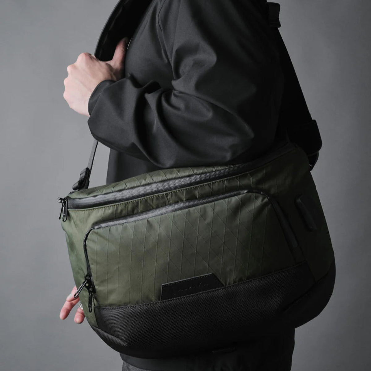 Alpaka Bravo Sling Max V2 側肩包｜限量黑色防水款